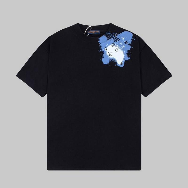 Louis Vuitton Men's T-shirts 137